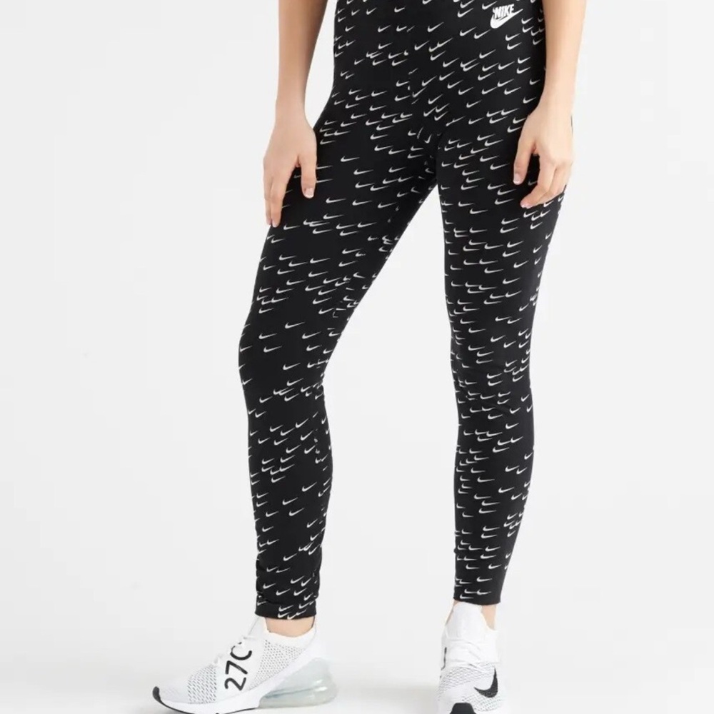 Nike Black and White Patterned Leggings